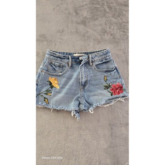 Pacsun Embroidered‎ Floral High Rise Denim Cut Off Frayed Hem Shorts - Picture 1 of 8